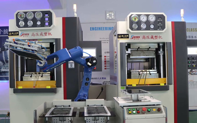 5G手機(jī)后蓋3D復(fù)合板熱壓-高壓成型工藝 