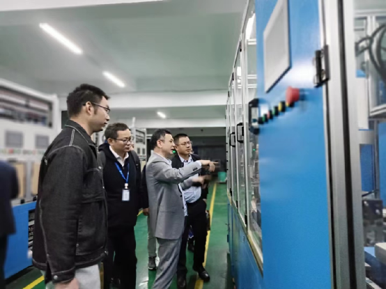 【走訪交流】執(zhí)行會(huì)長(zhǎng)范叢明帶隊(duì)走訪專精特新會(huì)員企業(yè)鑫臺(tái)銘 