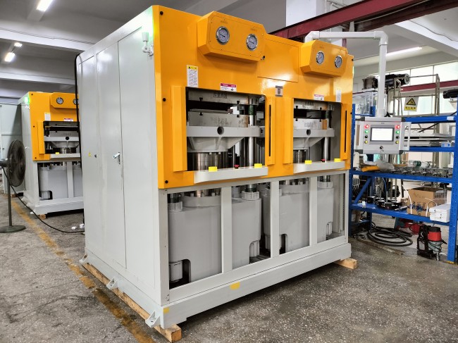 碳纖維真空熱壓機(jī)-碳纖維熱壓成型機(jī) 碳纖維真空熱壓機(jī)-碳纖維熱壓成型機(jī)