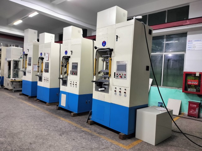 【氧化鋯、碳化硅、氧化硅】陶瓷粉末伺服成型機(jī)