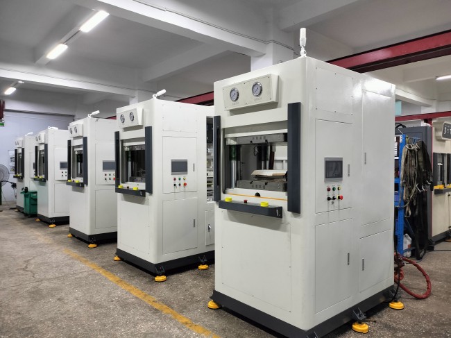 【碳纖、玻纖、復(fù)材】熱壓成型機技術(shù)