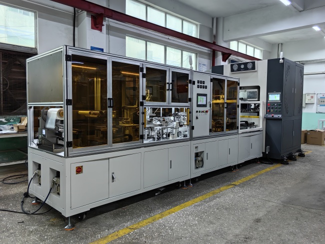 四邊包氣凝膠隔熱墊全自動封裝生產(chǎn)線 四邊包氣凝膠隔熱墊全自動封裝生產(chǎn)線